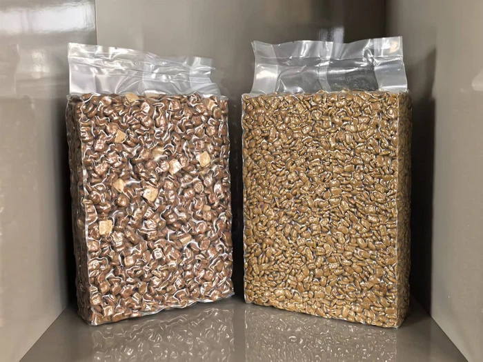 The Debate Over Pet Food Freshness The Debate Over Pet Food Freshness